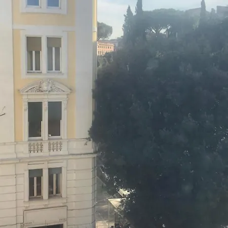 Гостевой дом Cinque Cento Prati Delle Vittorie 3*